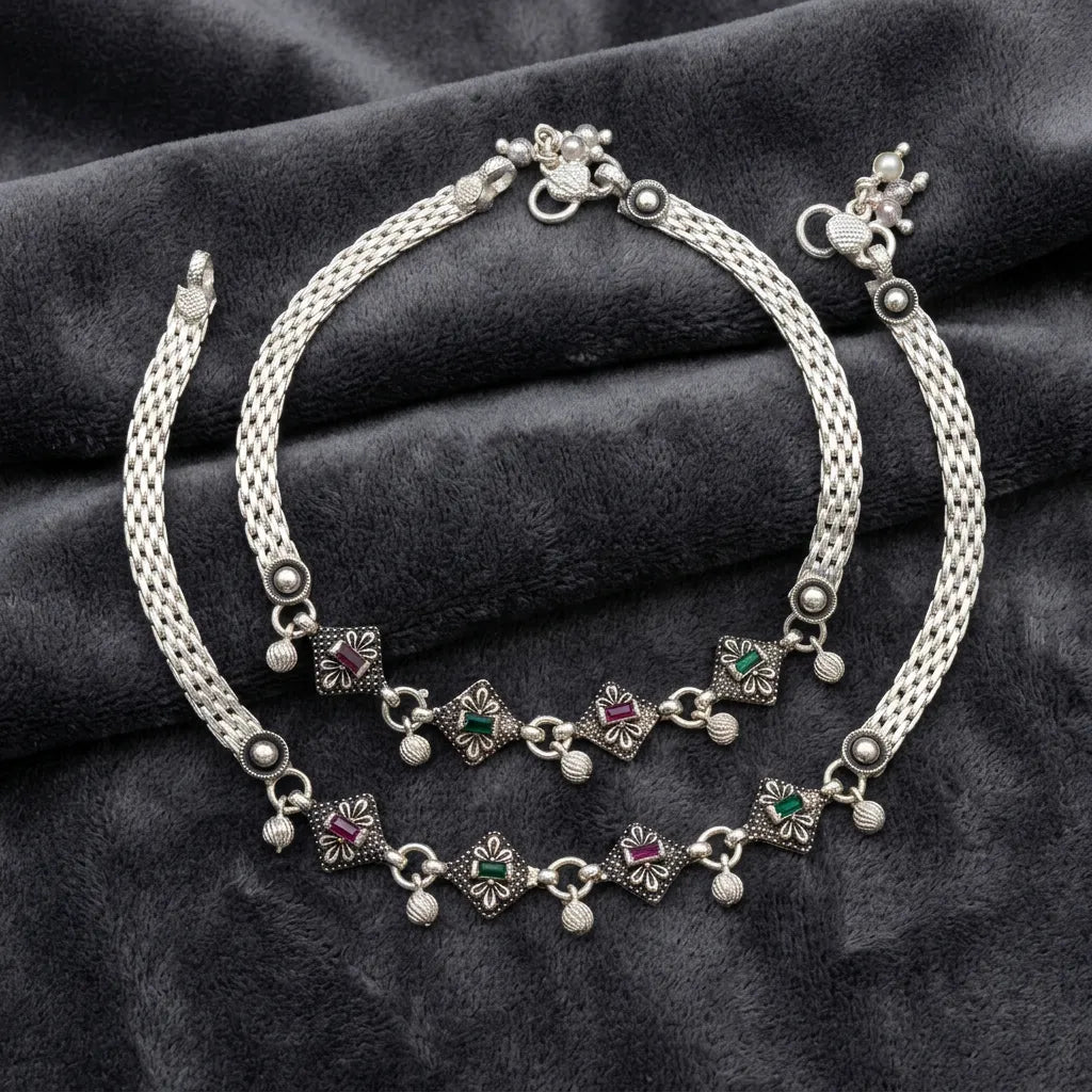 Lightweight Silver Traditional Golusu