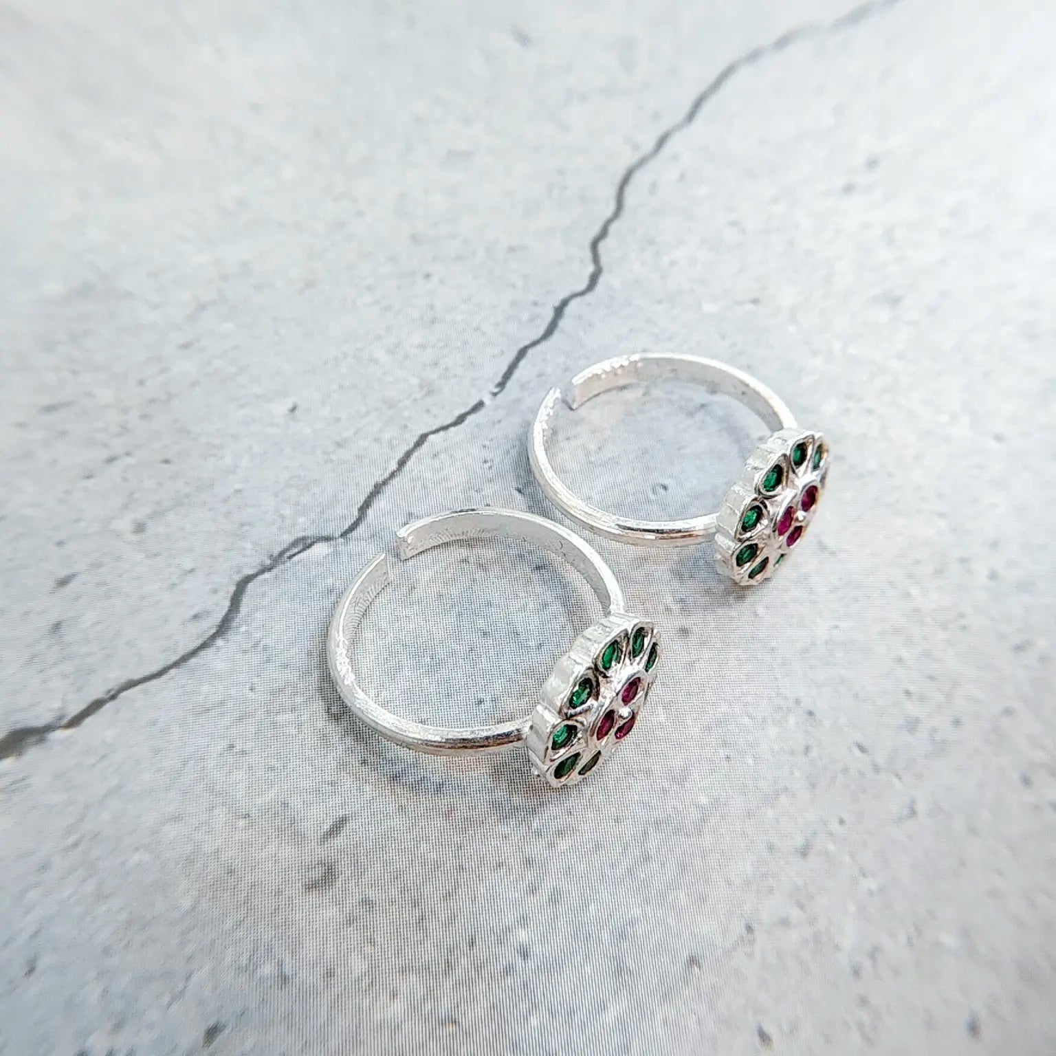 Classic Stone Silver Metti