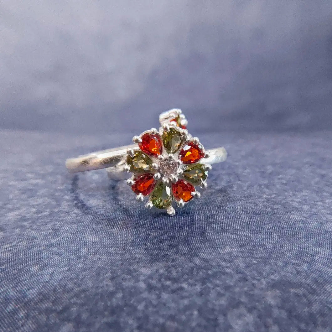 Flower Shaped Stone Silver Metti