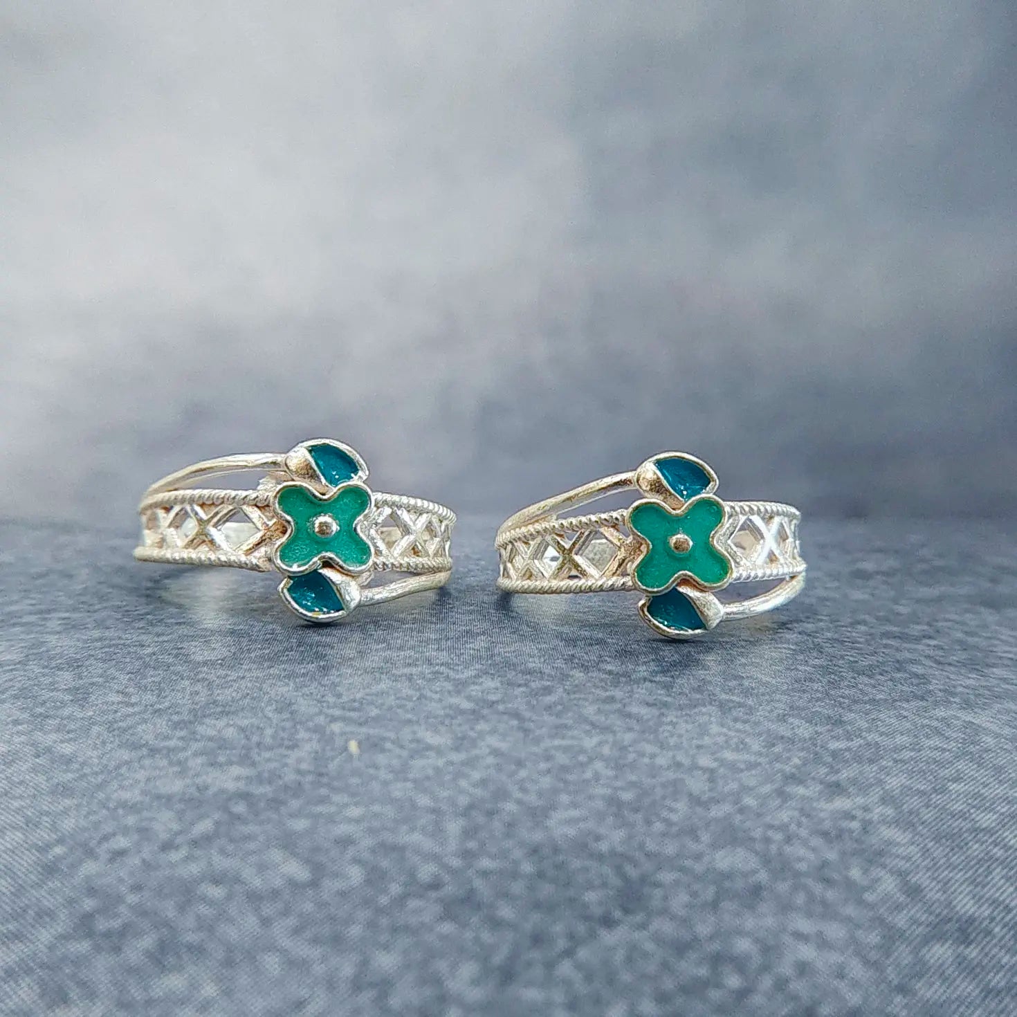Fancy Enamel Silver Metti