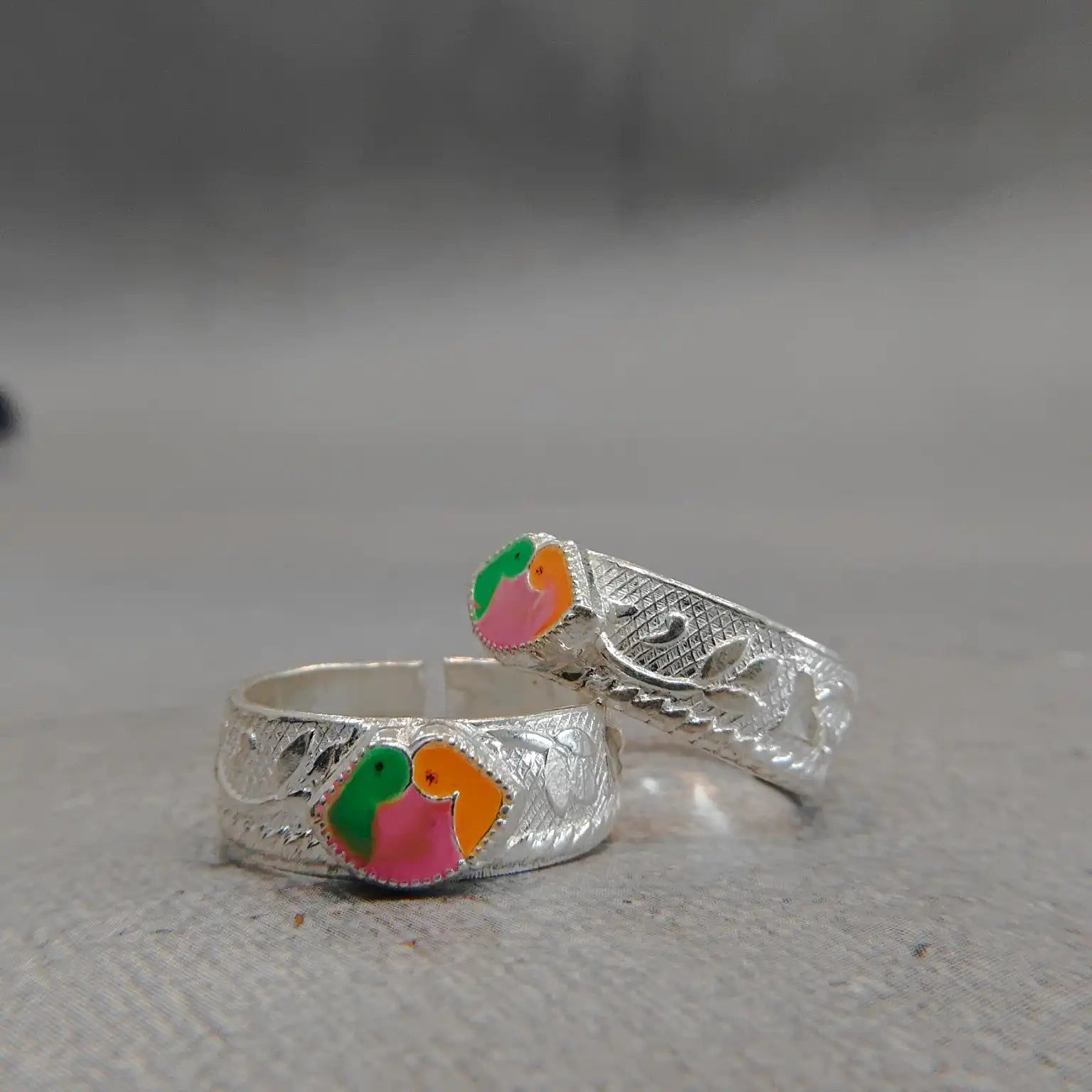 Traditional Parrot Silver Metti