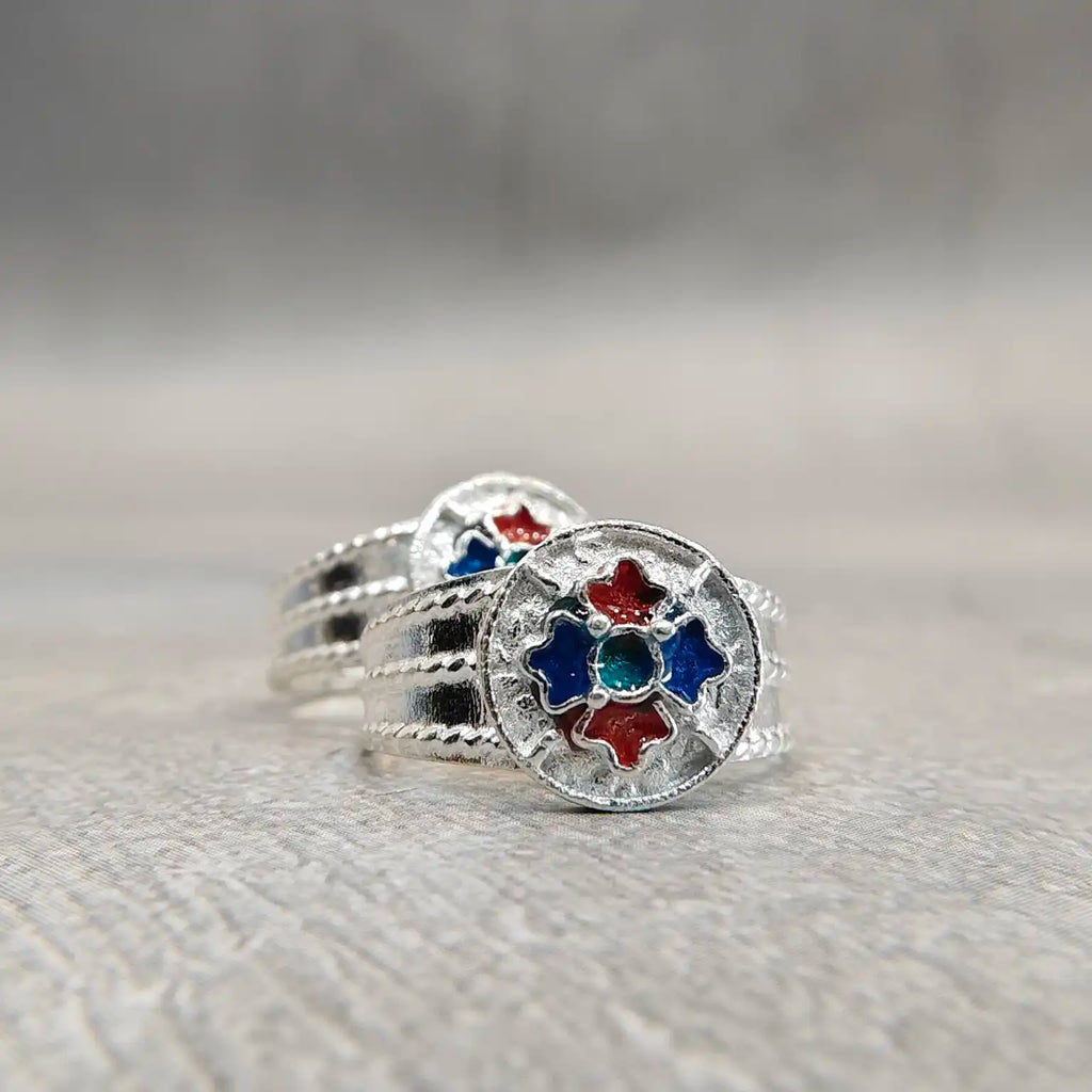 Traditional Color Silver Metti