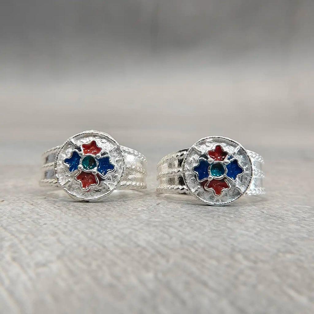 Traditional Color Silver Metti