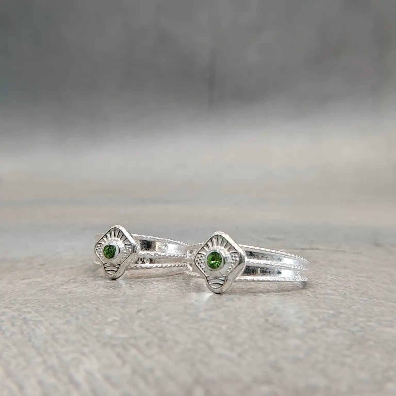 Fancy Enamel Silver Metti