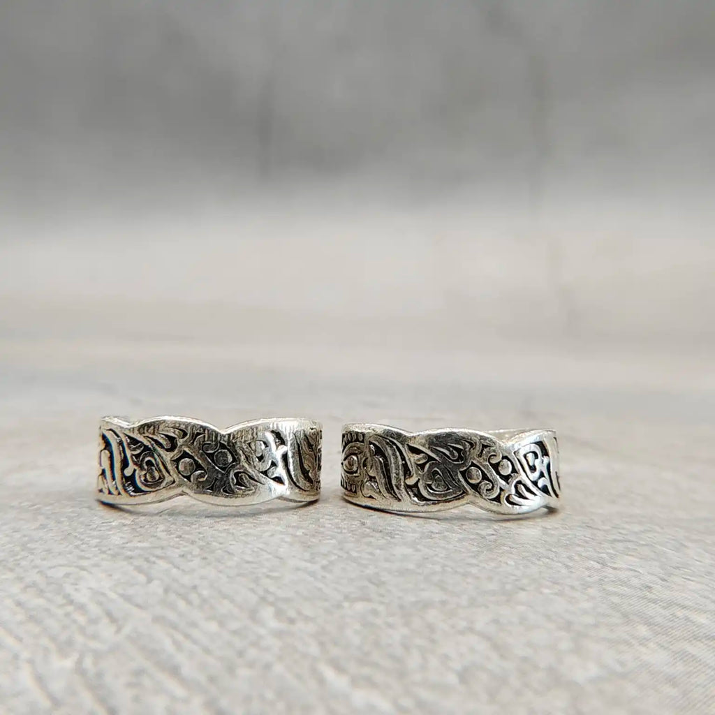 Traditional Antique Silver Metti