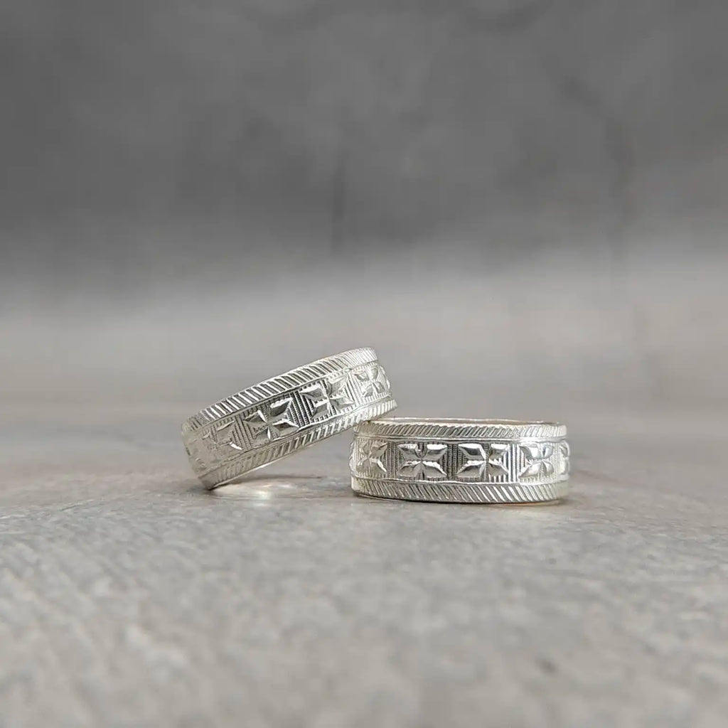 Traditional Plain Silver Metti
