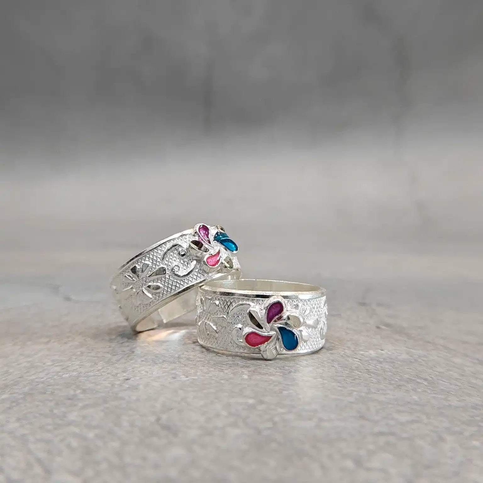 Fancy Enamel Silver Metti