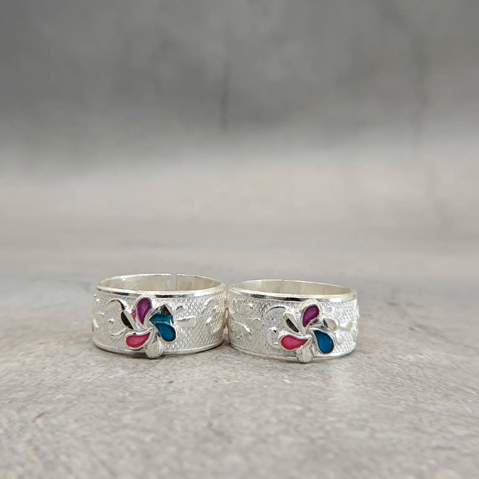 Fancy Enamel Silver Metti