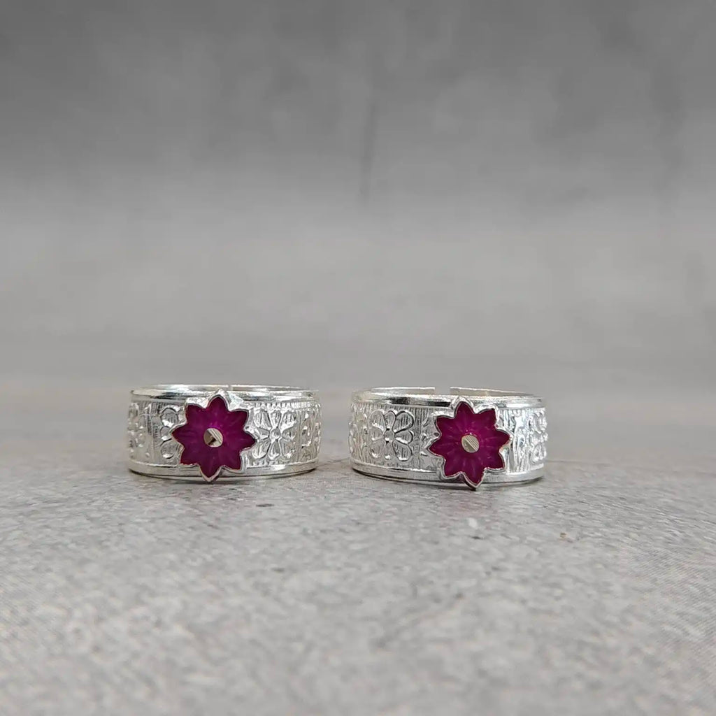 Traditional Flower Silver Metti
