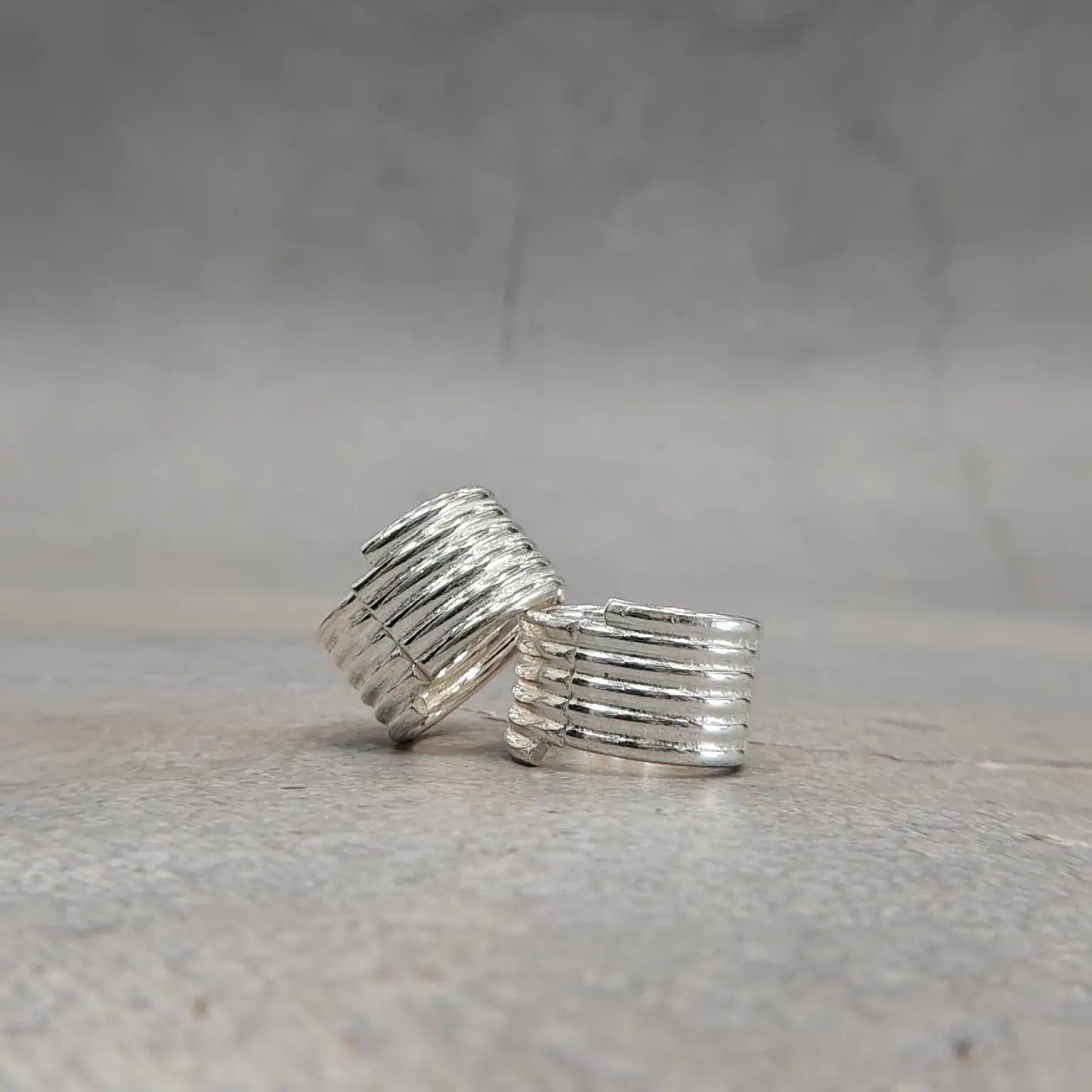 Traditional Spring Silver Metti