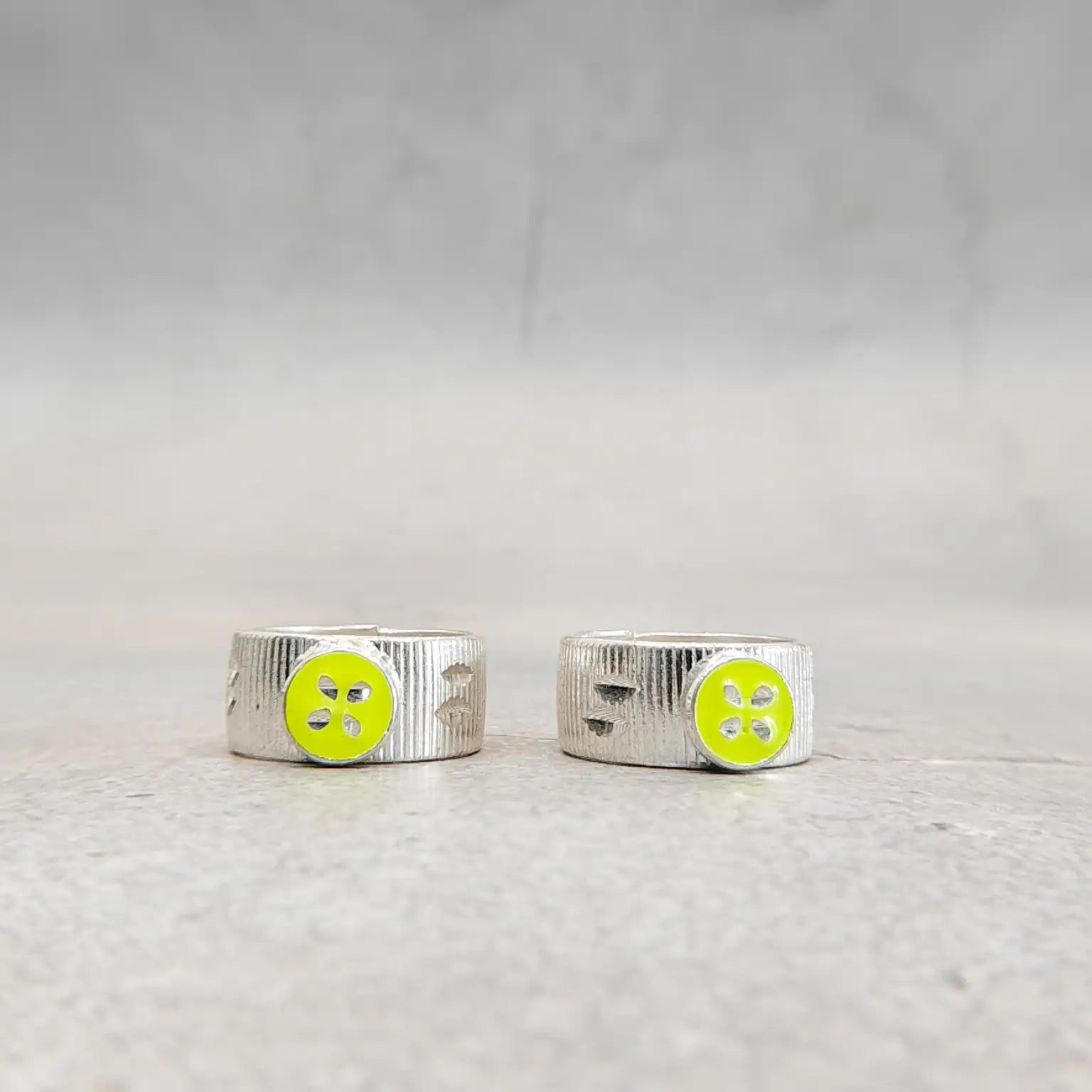 Traditional Enamel Silver Metti