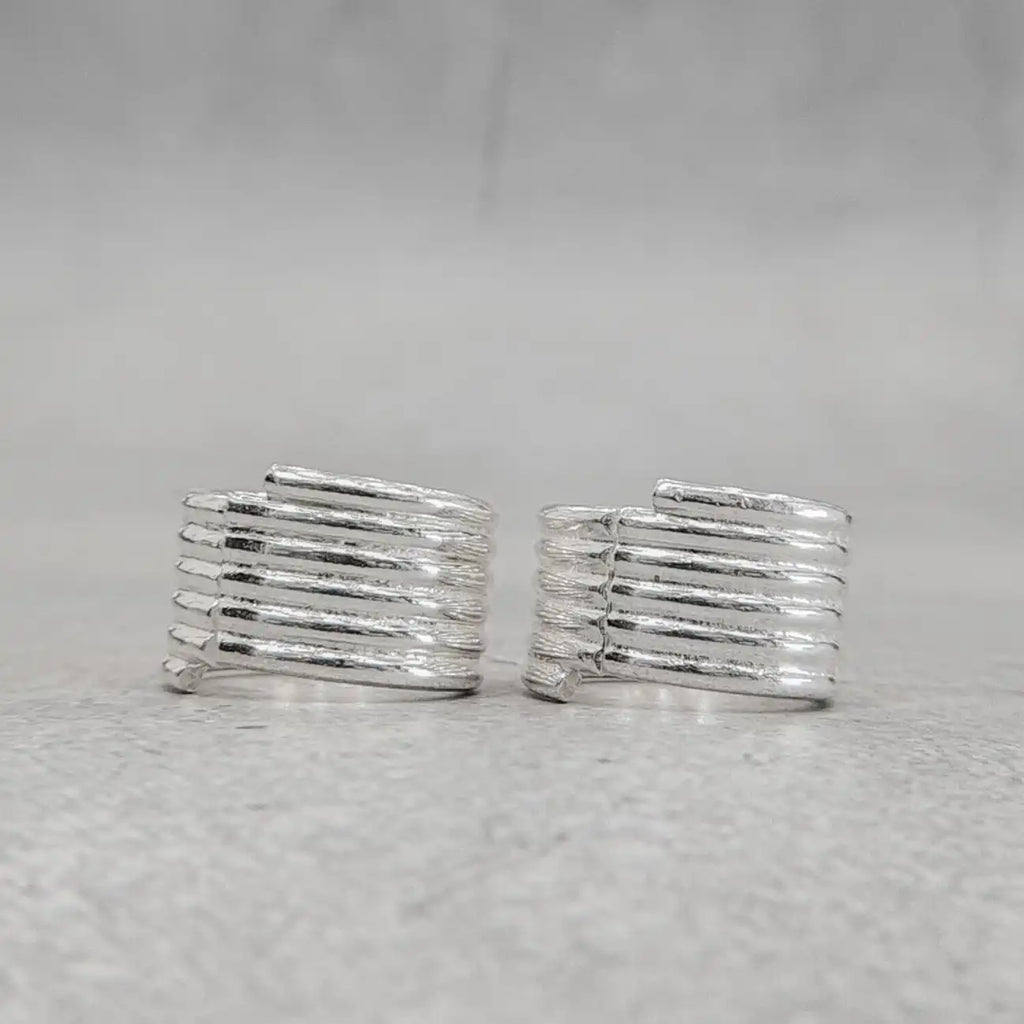 Traditional Spring Silver Metti