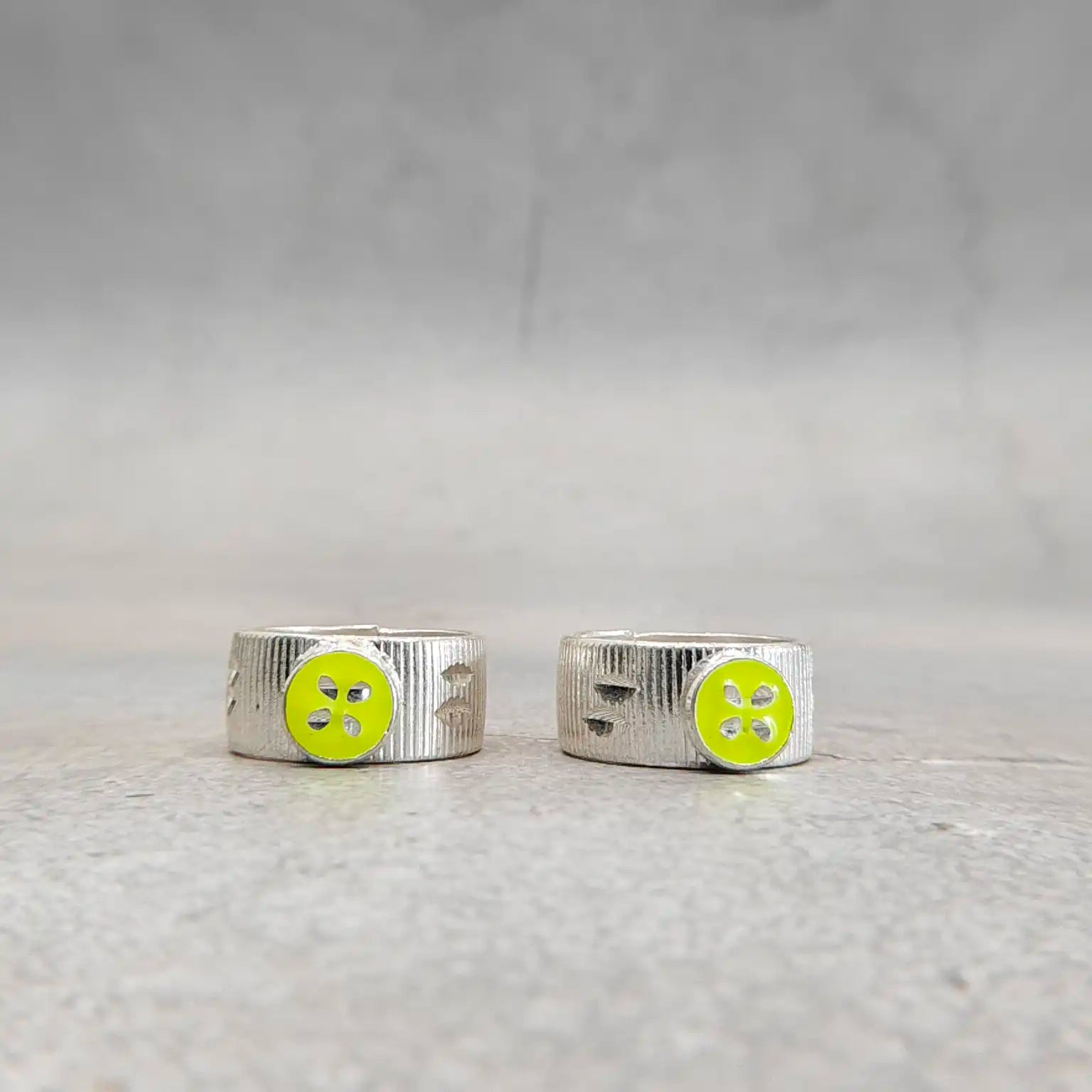 Traditional Enamel Silver Metti