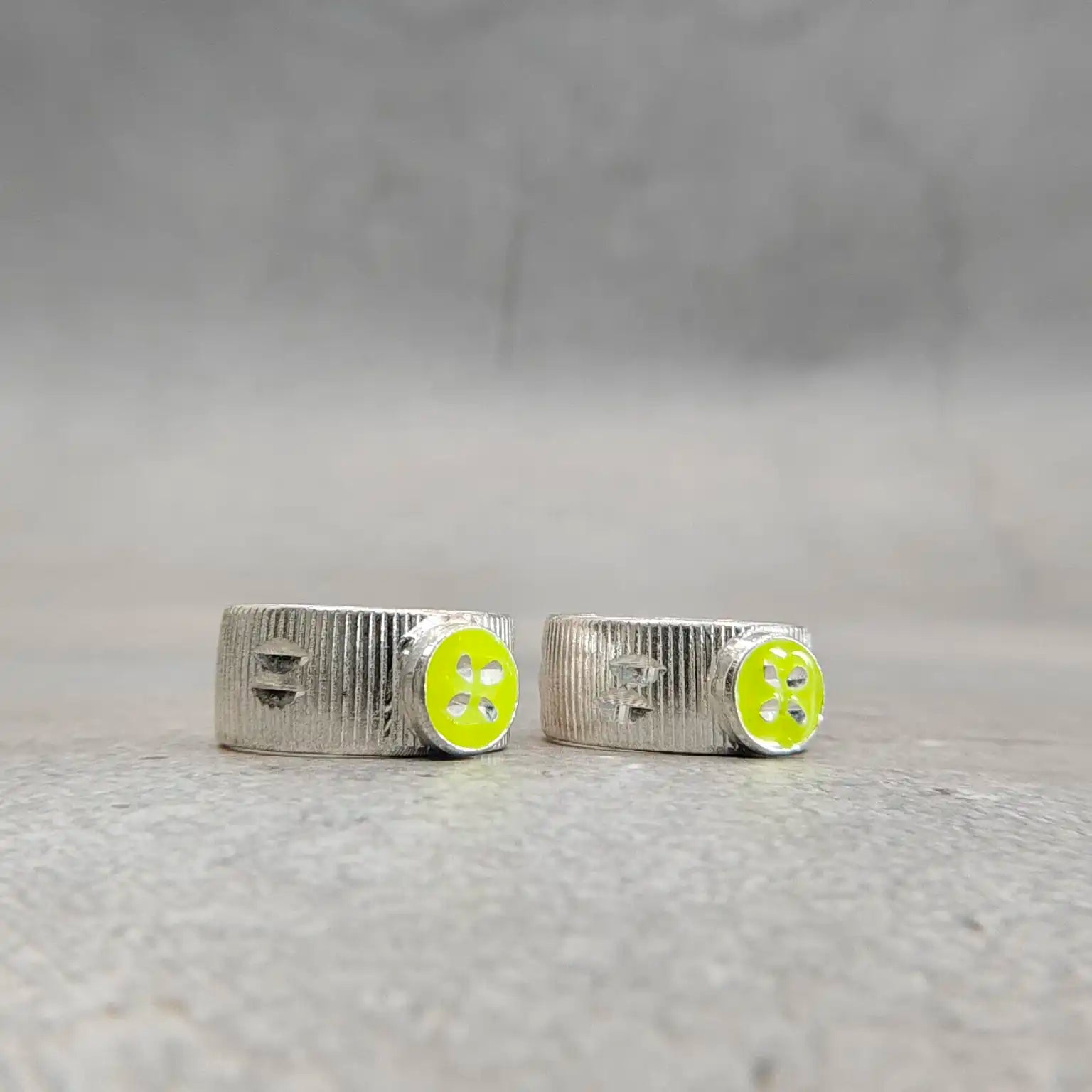 Traditional Enamel Silver Metti