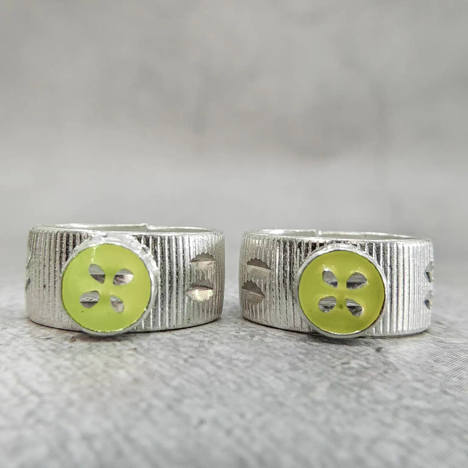 Traditional Enamel Silver Metti