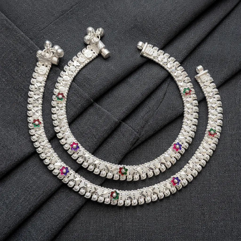 Lightweight Silver Traditional Golusu